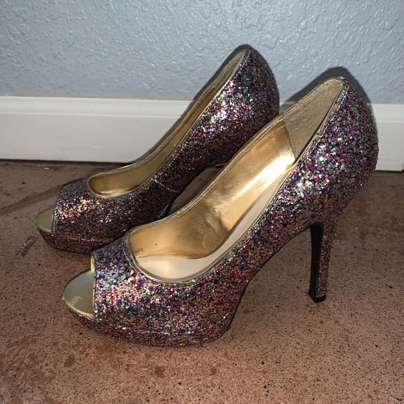 Heels - Picture 2 of 5